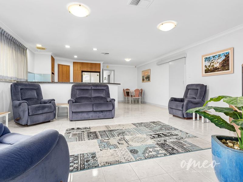 7B Luscombe Way, Coogee WA 6166
