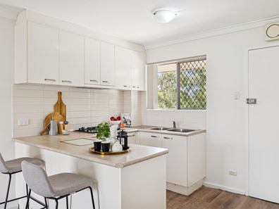 60/303 Harborne  Street, Glendalough WA 6016