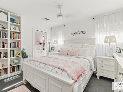16 Positano Loop, Dayton WA 6055