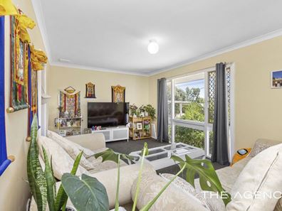27 Pelham Way, Girrawheen WA 6064