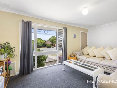 27 Pelham Way, Girrawheen WA 6064