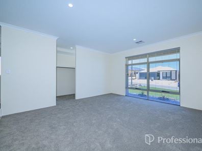 13 Walker Road, Bullsbrook WA 6084