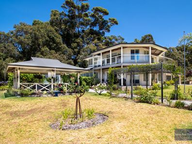 2 Maloney Close, Ocean Beach WA 6333