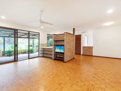 8 Jasmine Close, Edgewater WA 6027
