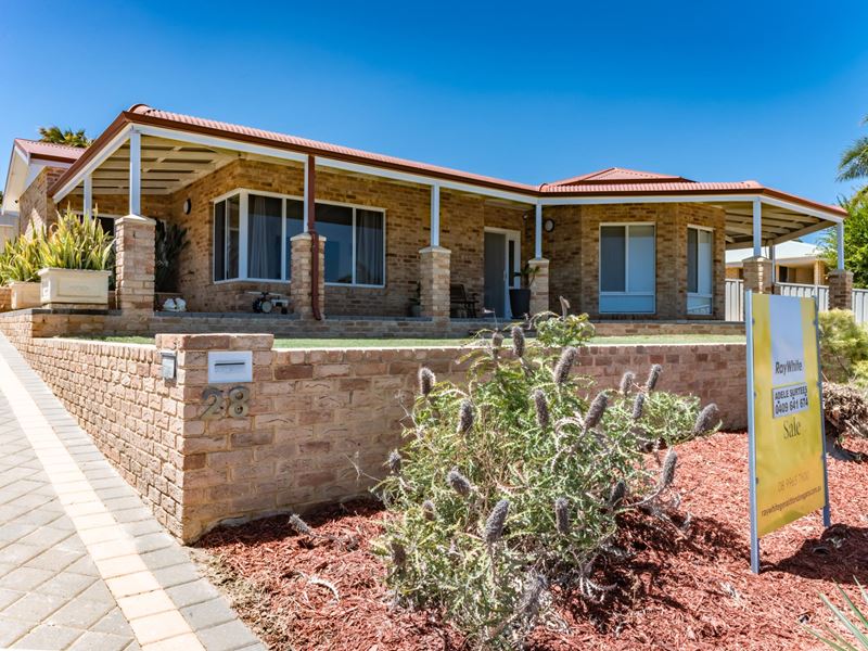 28 Oceanside Drive, Wandina