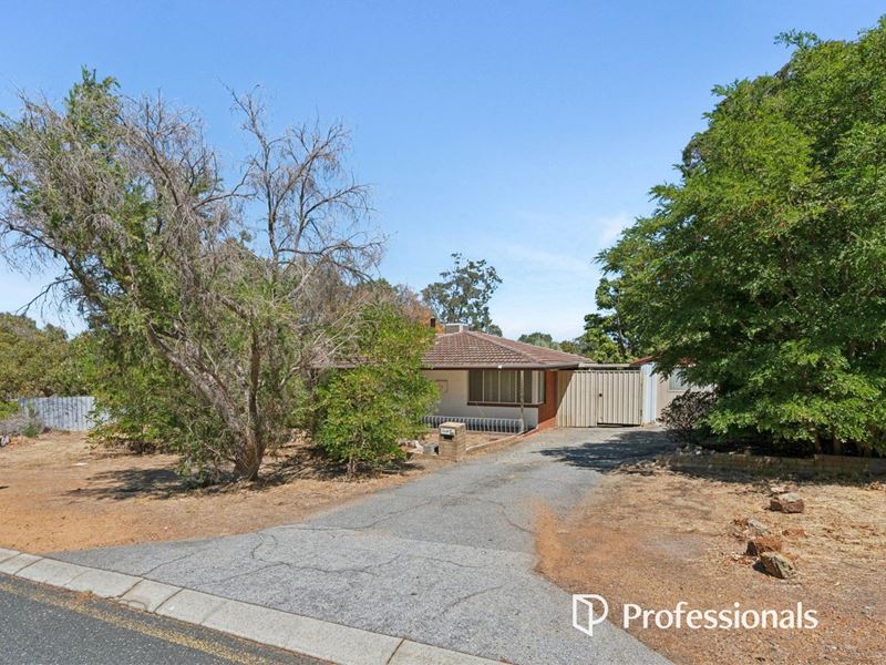 10 Glen Road, Lesmurdie WA 6076