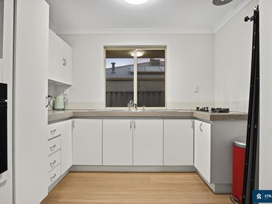 43 Lyrebird Loop, Seville Grove WA 6112