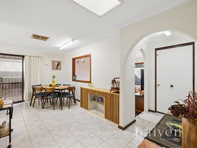8 Charlesworth Street, Gosnells WA 6110