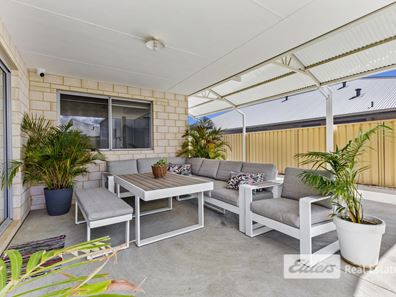 12 Beaufort Loop, Millbridge WA 6232