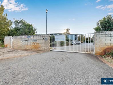 13/21 Disney Road, Parmelia WA 6167