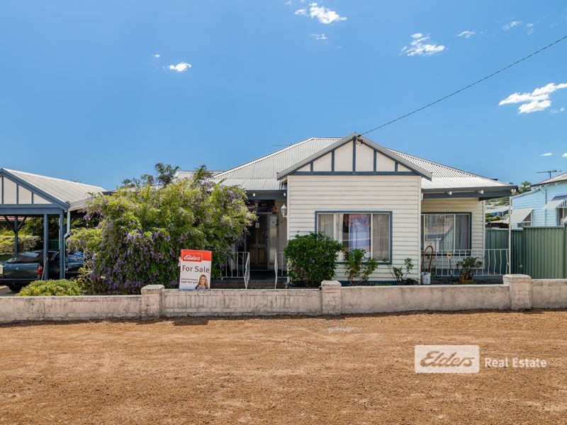 11 Lawley Street, Collie