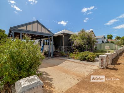 11 Lawley Street, Collie WA 6225