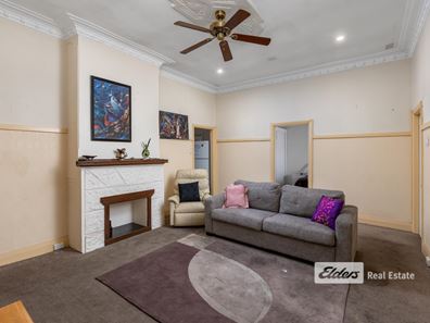 11 Lawley Street, Collie WA 6225