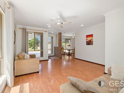 19A Rosebank Gardens, Alexander Heights WA 6064