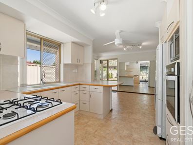 19A Rosebank Gardens, Alexander Heights WA 6064