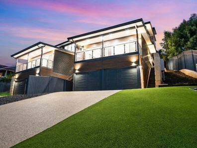11A Taronga Drive, Kelmscott WA 6111