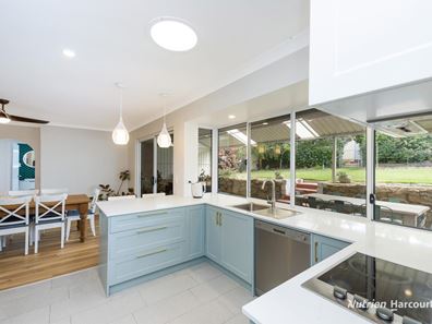 11 Walebing Way, Guilderton WA 6041