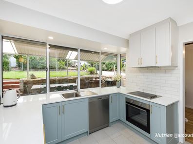 11 Walebing Way, Guilderton WA 6041