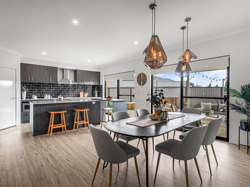 21 Calvera Gardens, Piara Waters WA 6112