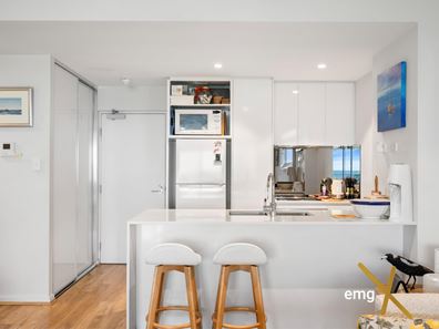17/13 O'Connor Close, North Coogee WA 6163