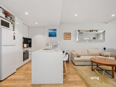 17/13 O'Connor Close, North Coogee WA 6163