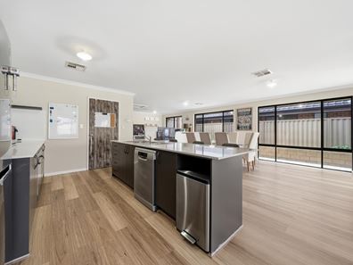 72 Kalyang Loop, Byford WA 6122