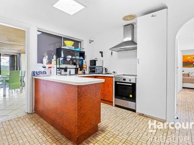 18 Hollingsworth Avenue, Koondoola WA 6064