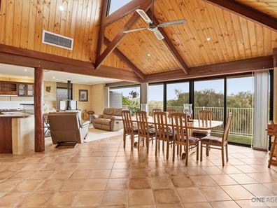 11 Bouvard Place, Preston Beach WA 6215