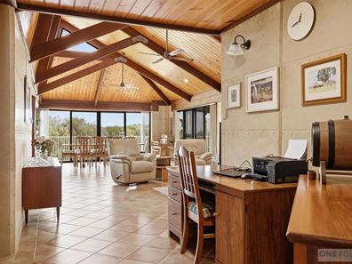 11 Bouvard Place, Preston Beach WA 6215