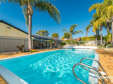 11 Halidon Street, Kingsley WA 6026