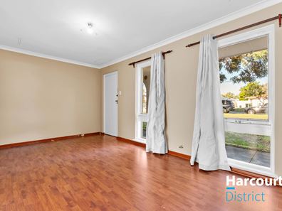 29 Longhurst Way, Queens Park WA 6107