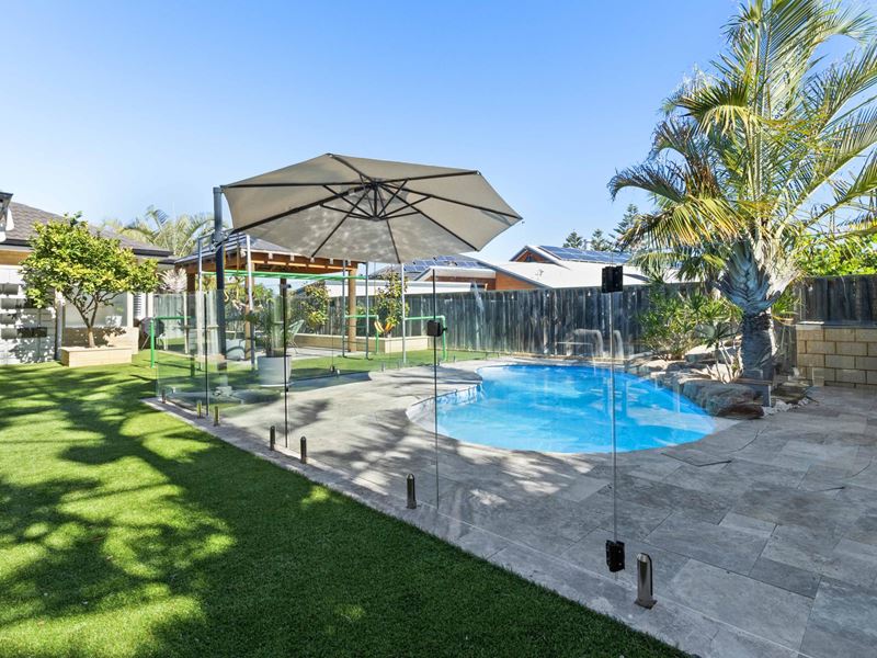 2 Fairford Way, Quinns Rocks WA 6030