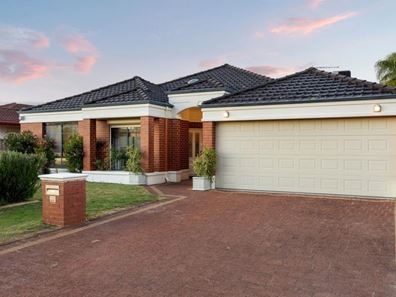 24 Fenchurch Street, Alexander Heights WA 6064