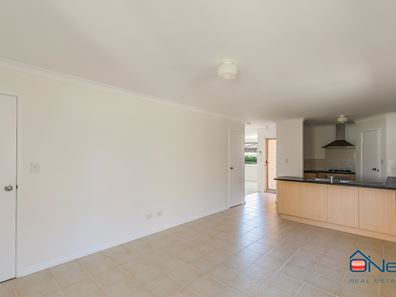 8/51 Braemore Street, Seville Grove WA 6112