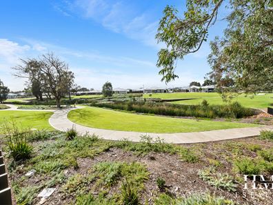 5 Stables Place, South Guildford WA 6055
