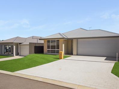 4 Sentosa Street, Baldivis WA 6171