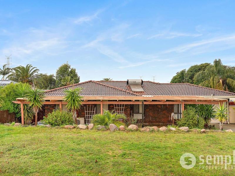 8 Mollerin Place, South Lake