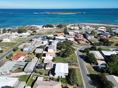 28 Desert  Road, Lancelin WA 6044