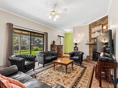 7 Reed Rise, Roleystone WA 6111