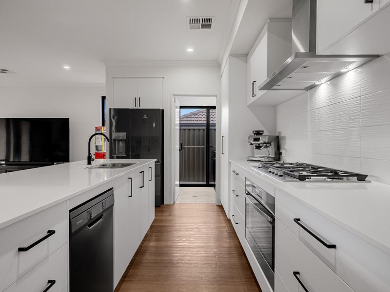 23 Ashford Street, Aveley WA 6069