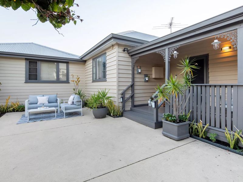 35A Armstrong Road, Wilson WA 6107