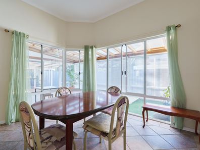 17A Grand Promenade, Bayswater WA 6053