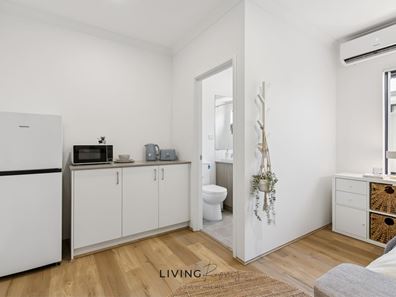 Room/3  37 Arrowsmith Loop, South Guildford WA 6055