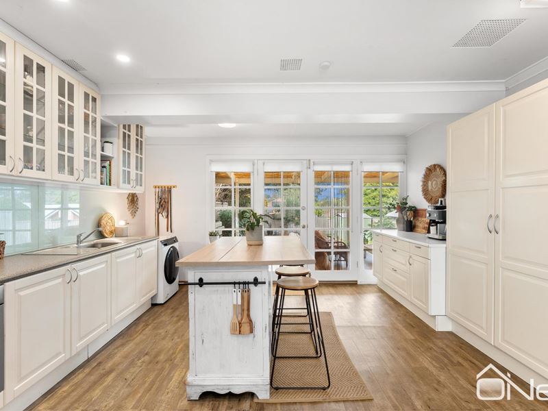 5 Caroline Street, Mount Nasura WA 6112