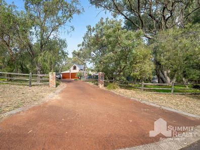 8 Grosmont Glade, Leschenault WA 6233