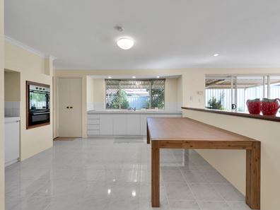 16 Marianne Way, Alexander Heights WA 6064