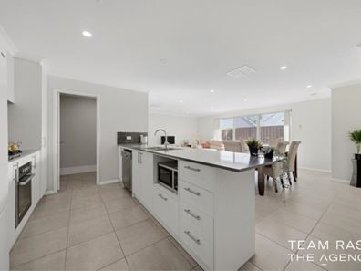 4/11 Bakana Loop, Landsdale WA 6065