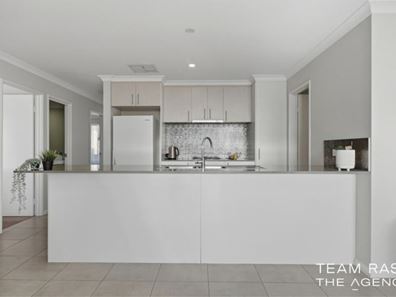 4/11 Bakana Loop, Landsdale WA 6065