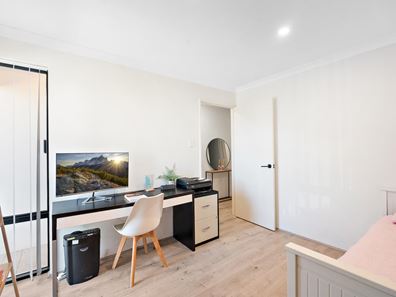 48 Becker Loop, Mandogalup WA 6167