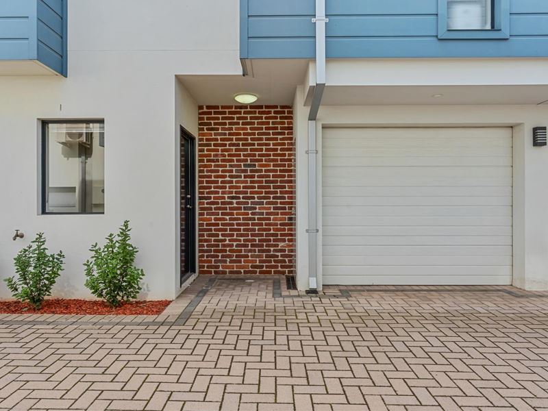 11/8 William Street, Midland